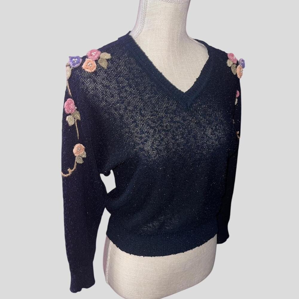 VTG Black sparkle floral embroidered pullover sweater Size Medium